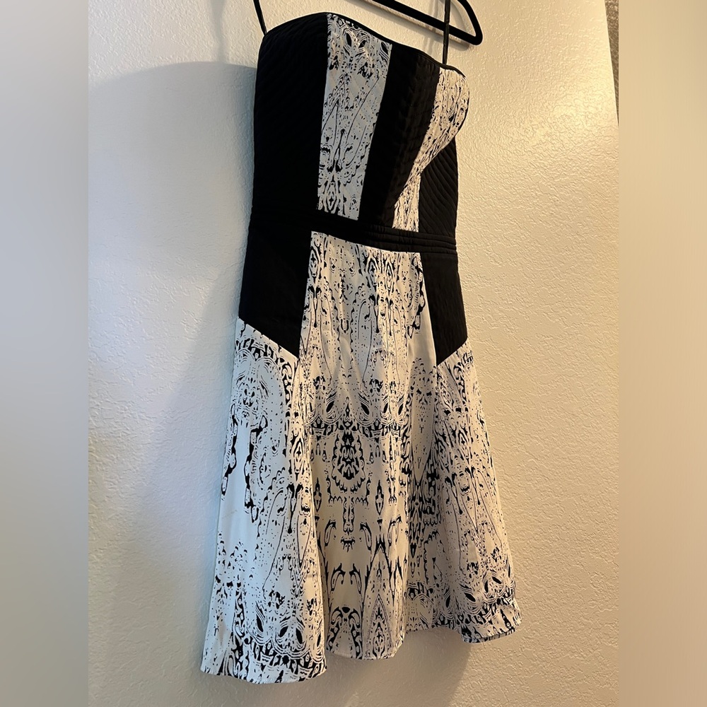 Parker strapless dress size xs black and white silk